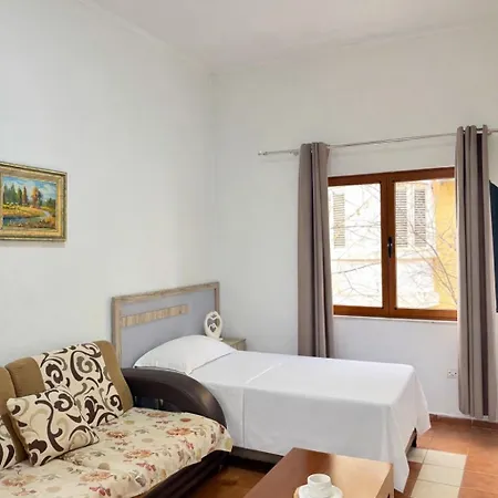 Heart - Free Parking - Fit Five ティラナ