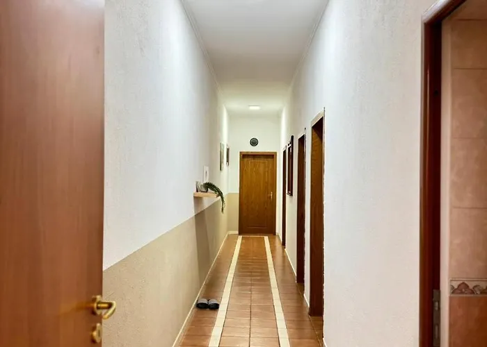 Heart - Free Parking - Fit Five *