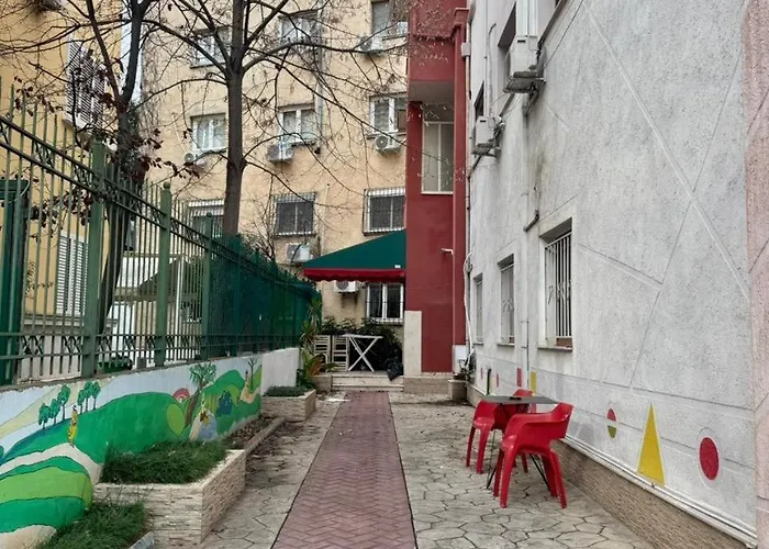 Heart - Free Parking - Fit Five *